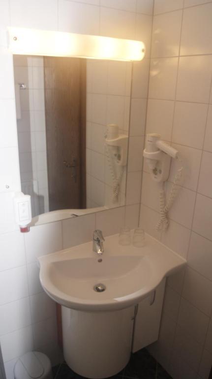 Hotel Sonnenheim Bad Kleinkirchheim Zimmer foto