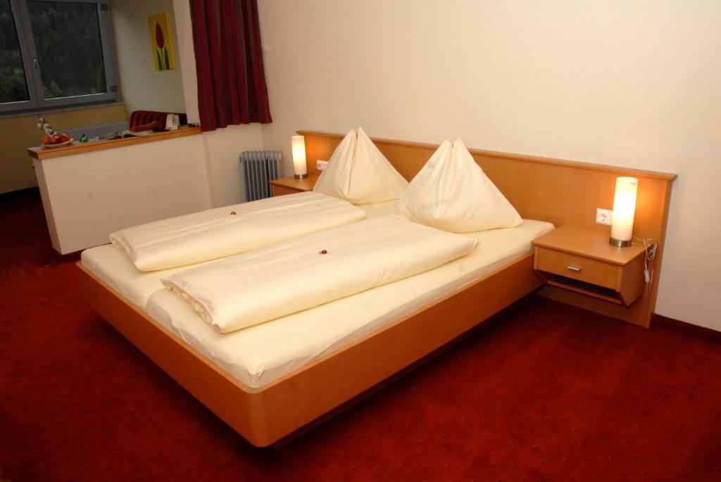 Hotel Sonnenheim Bad Kleinkirchheim Zimmer foto