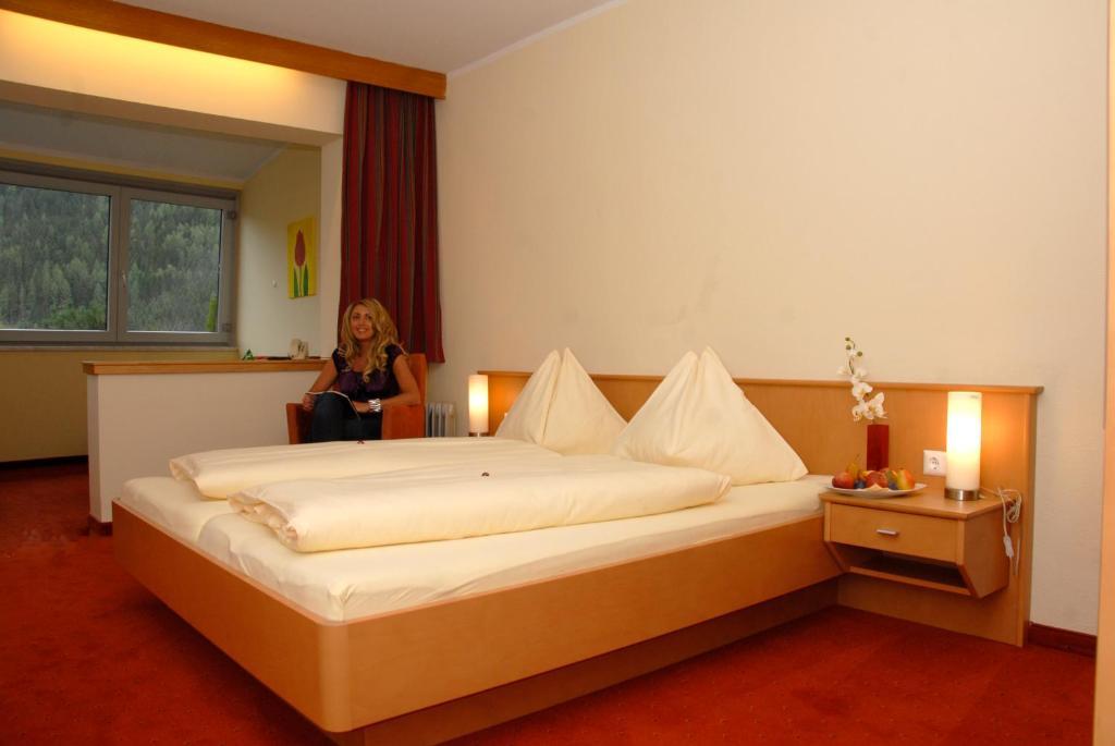 Hotel Sonnenheim Bad Kleinkirchheim Zimmer foto